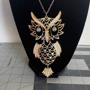Vintage Gold-Tone Owl Pendant Necklace – Articulated Eyes & Tail, Retro